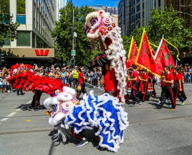 MELBOURNE, AUSTRALYA - 26 HAZİRAN 2019 Avustralya Günü Geçit Töreni katılımcıları Çin 'in Melbourne' daki yeni yılını kutladılar