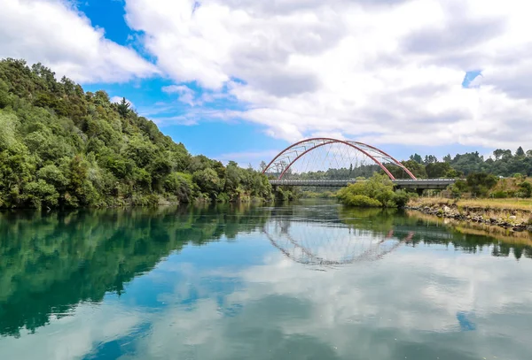 와이카토 와이카토 Waikato River 뉴질랜드에서 강이며 뉴질랜드의 아일랜드를 425Km 흐른다 — 스톡 사진