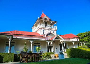 HASTINGS, NEW ZEALAND - 30 HAZARY 2019: Greenhill Lodge Hawke Körfezi, Yeni Zelanda. Greenhill Lodge, Dünya Küçük Lüks Otelleri 'nin bir üyesidir.