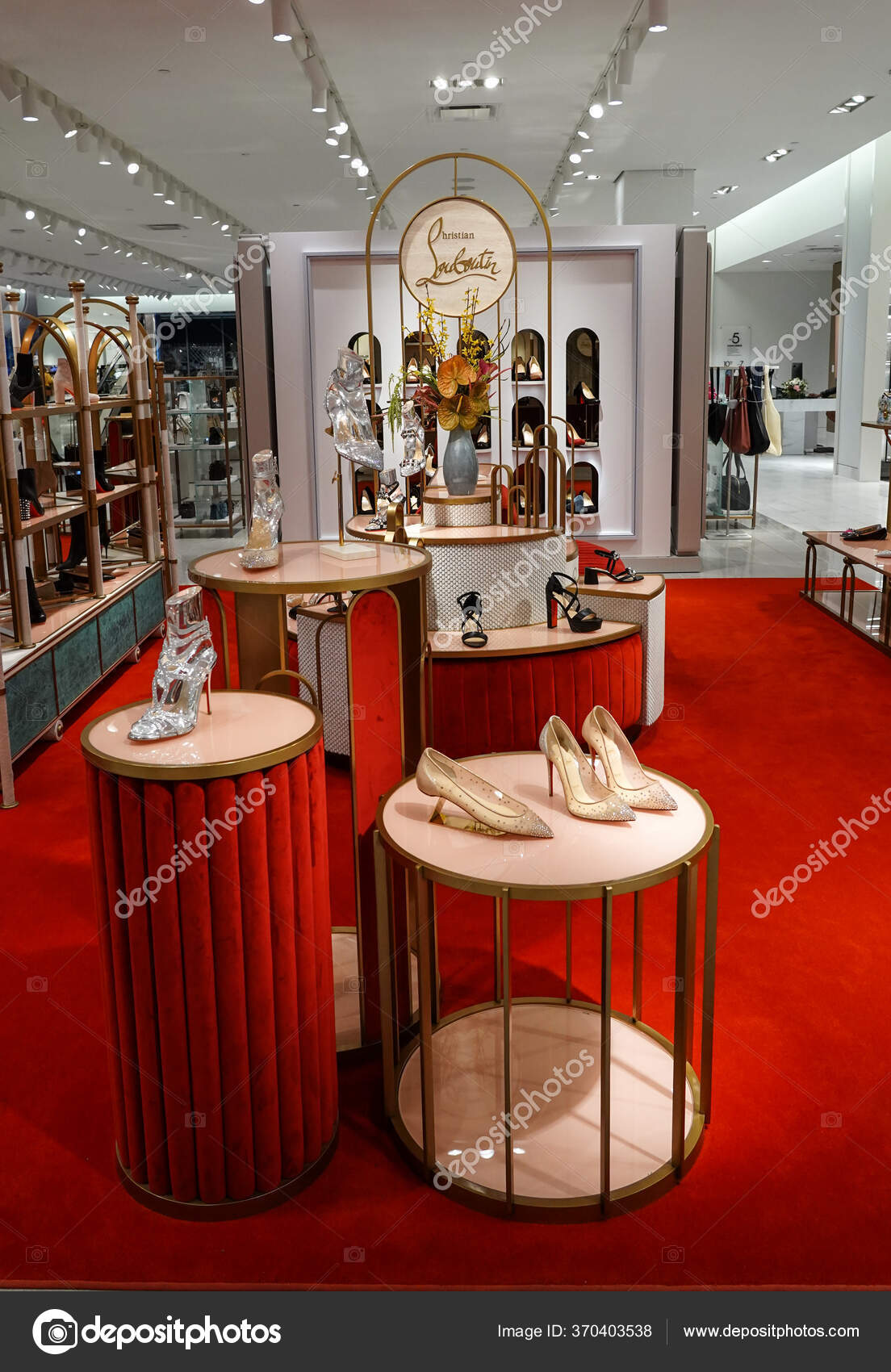 Rejse Kemi Opfattelse New York March 2020 Christian Louboutin Shoes Neiman Marcus First – Stock  Editorial Photo © zhukovsky #370403538