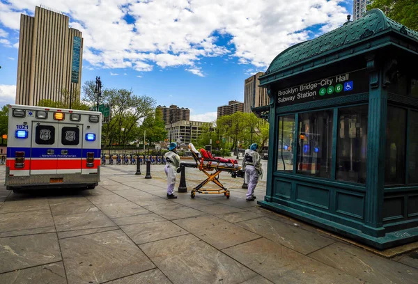 New York Maj 2020 New York Presbyterian Ems Paramedicin Nedre — Stockfoto