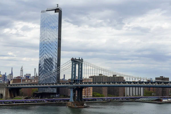 New York Maggio 2020 Grattacielo Residenziale Manhattan Square Manhattan Bridge — Foto Stock