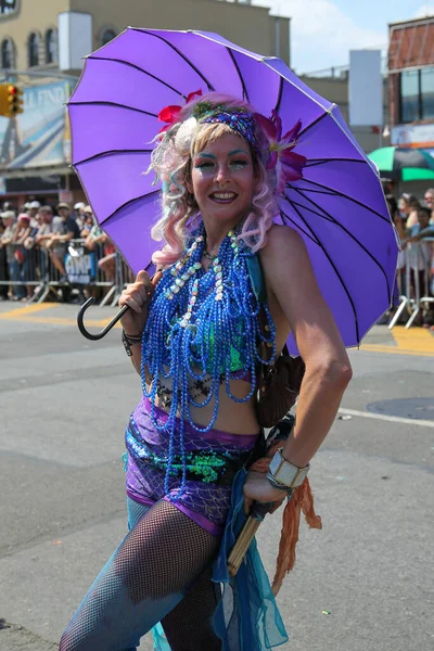 New York June 2016 Participants March 34Th Annual Mermaid Parade — Stock Photo, Image