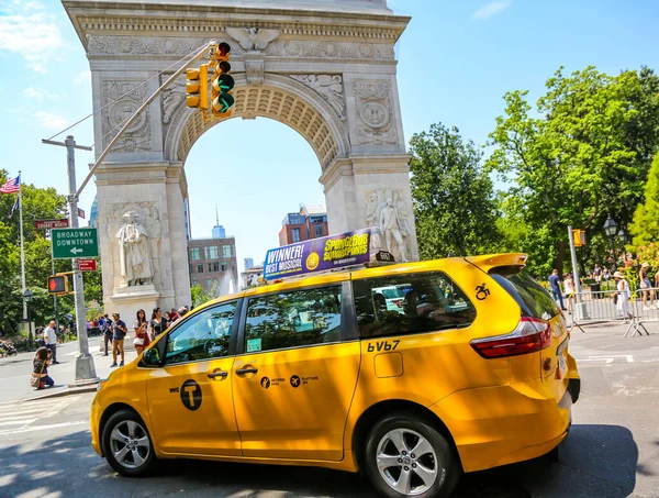 New York July 2018 Washington Square Arch Begun 1892 Commemorates — Stock Photo, Image