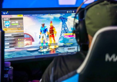 Melbourne, Avustralya - 27 Ocak 2019: Fortnite yaz Smash Avustralya Açık 2019 içinde Melbourne sırasında yüzlerce Fortnite oyuncular rekabet. Epic Games tarafından geliştirilen ve 2017 yılında yayımlanan bir online video oyunu Fortnite olduğunu