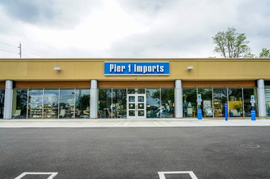PARAMUS, NEW JERSEY - MAY 21, 2020: Pier 1 Imports store in New Jersey. Pier 1 Imports will go out of business and permanently close all 540 of its stores clipart