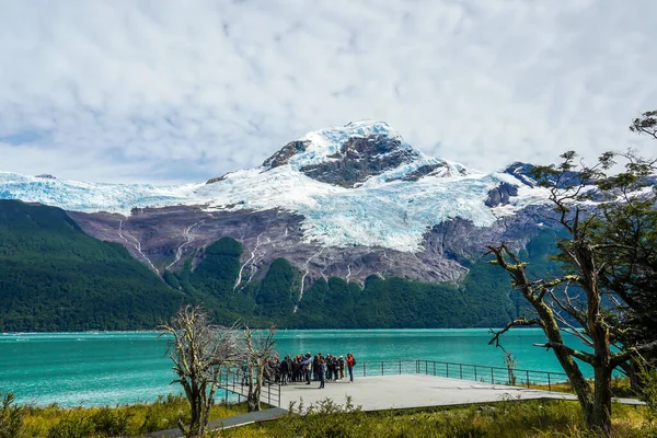 Calafate Argentina Fevereiro 2020 Visitantes Desfrutam Cruzeiro Pelo Lago Argentino — Fotografia de Stock