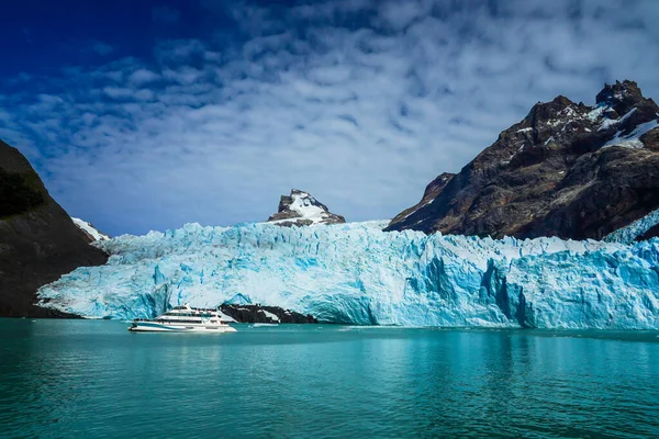 Calafate Argentina Febrero 2020 Crucero Por Lago Argentino Para Ver — Foto de Stock