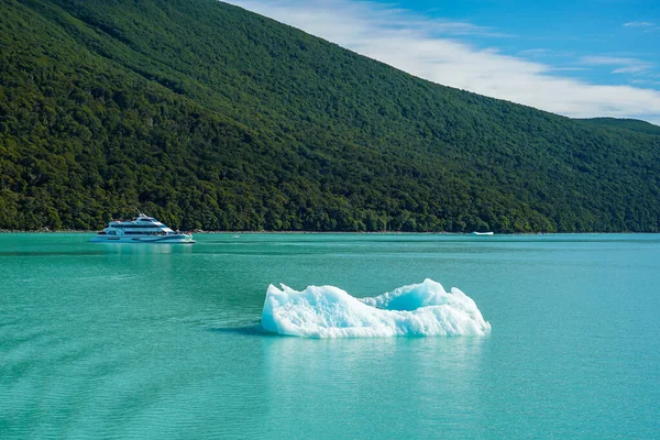 Calafate Argentina Fevereiro 2020 Cruzeiro Pelo Lago Argentino Para Ver — Fotografia de Stock