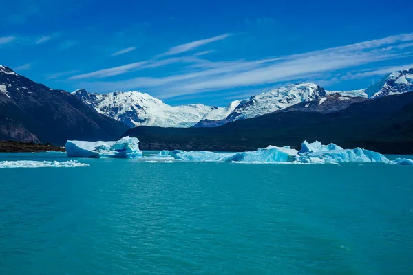 Iceberg Flotando Lago Argentino Cerca Del Glaciar Upsala —  Fotos de Stock