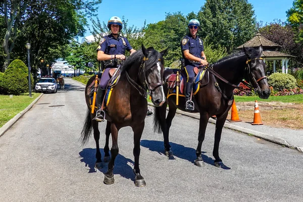 ニューヨーク 2019年9月3日 ニューヨーク市警はニューヨークのフラッシング メドウズ パークで警察官を保護する準備ができている — ストック写真