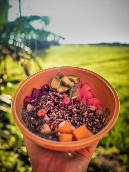 Tigela Frutas Vegan Com Granola Chia Sementes Manga Fruta Dragão — Fotografia de Stock