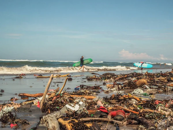 Plastikowe Butelki Śmieci Plaży Bali — Zdjęcie stockowe