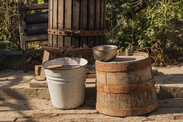 Weinherstellung Technologie Der Weinproduktion Die Volkstümliche Tradition Der Weinherstellung Weinproduktion — Stockfoto