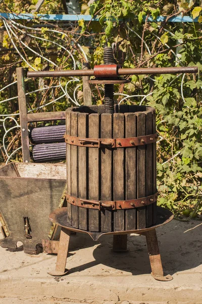 Weinherstellung Technologie Der Weinproduktion Die Volkstümliche Tradition Der Weinherstellung Weinproduktion — Stockfoto