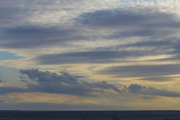 Clouds Covered Sunset Cirrus Cloudscape Blue Sky Terrain Southern Europe — Stock Photo, Image