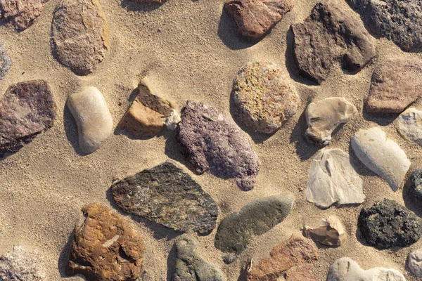 Achtergrond Van Gekleurde Stenen Het Oppervlak Gedecoreerd Met Natuurlijk Materiaal — Stockfoto