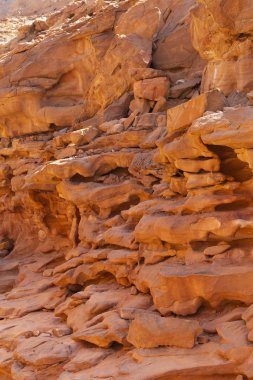 Renkli Kanyon, Sina yarımadasında bir kaya oluşumudur. Nuweiba, Mısır manzarası.