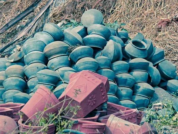 Mud Pots Marketplace Sell — Stock Photo, Image