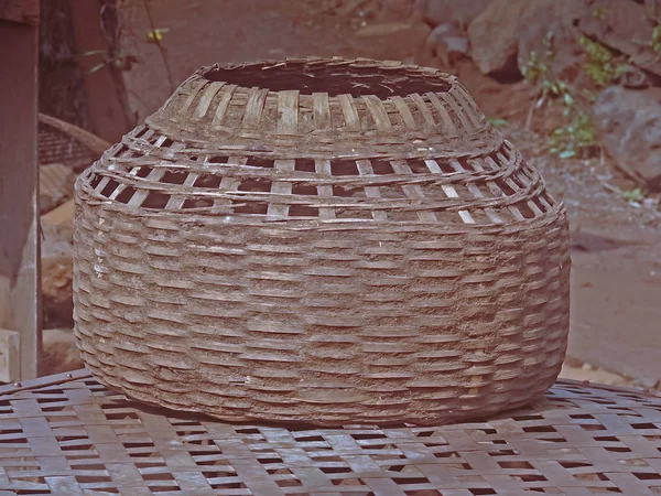 Bambu Şeritler Için Tavuk Coop Yapılmış — Stok fotoğraf