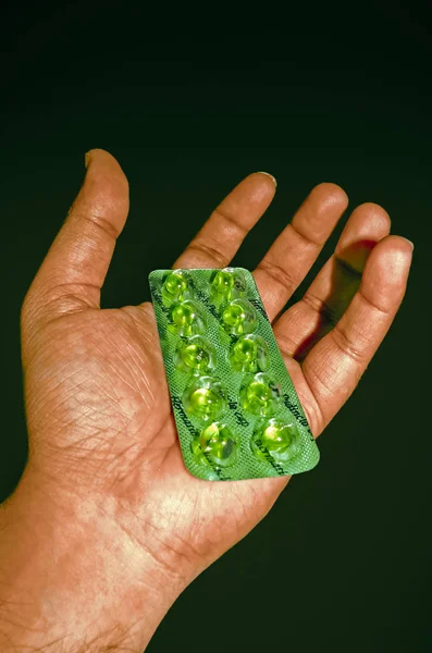 Opakowanie Tabletek Tabletki Medycyna Ludzkiej Dłoni — Zdjęcie stockowe