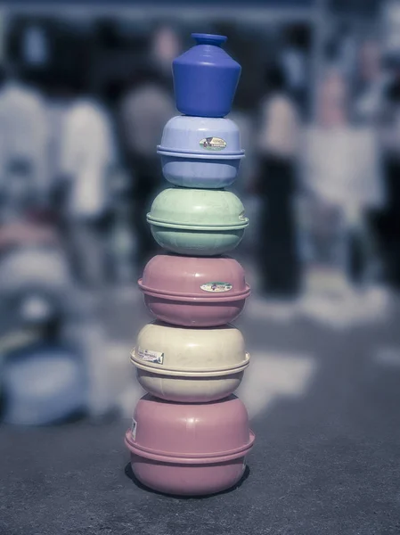 Pote Colorido Plástico Vasos — Fotografia de Stock