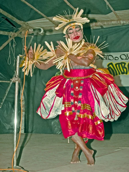 Hombre Realizando Ottanthullal Danza Kerala India —  Fotos de Stock