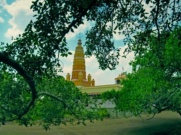 Temple Samadhi Shri Sant Nilobaraya Ralegan Siddhi — Photo