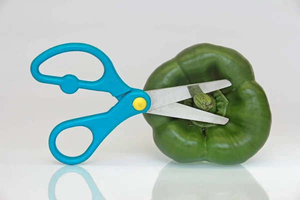 Зеленый Перец Ножницами Концепция — стоковое фото