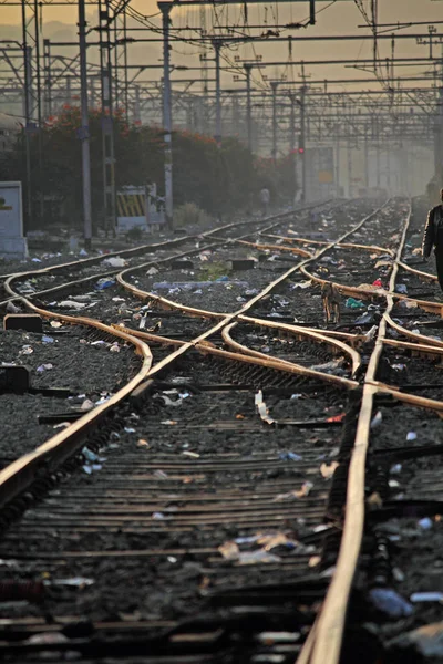 Die Verschmelzung Der Eisenbahngleise Weichenstellungen Auf Einem Eisenbahngleis Düne Maharashtra — Stockfoto