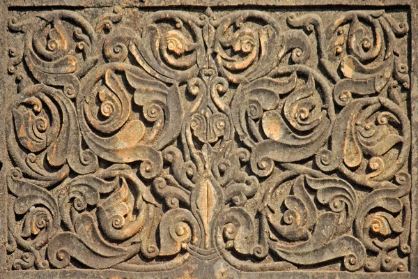 Geschnitzte Säule in panchaganga ghat-shiv mandir, kolhapur, maharas — Stockfoto