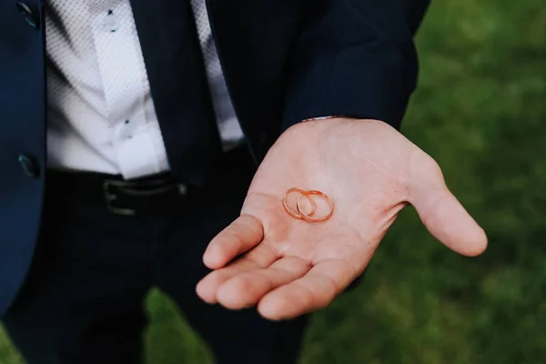 Anillos de boda —  Fotos de Stock