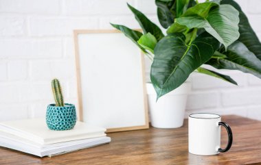 Oda stil loft beyaz arka plan Kupası resmi