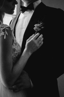 yaka çiçeği damat gelin Giydir