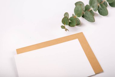 Boş sayfa ahşap tablet beyaz arka plan