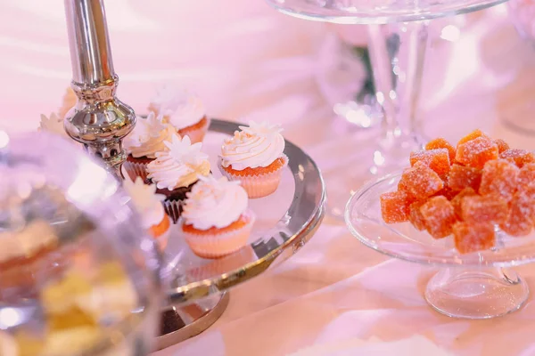 Schokoriegel. Tisch Süßigkeiten Süßigkeiten Dessert — Stockfoto