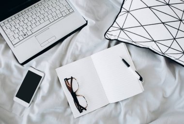 dizüstü gözlük smartphone: Not defteri ve kalem