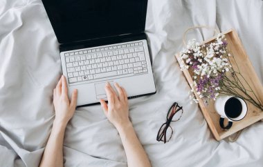 eve erkek sabah çalışma kümesi