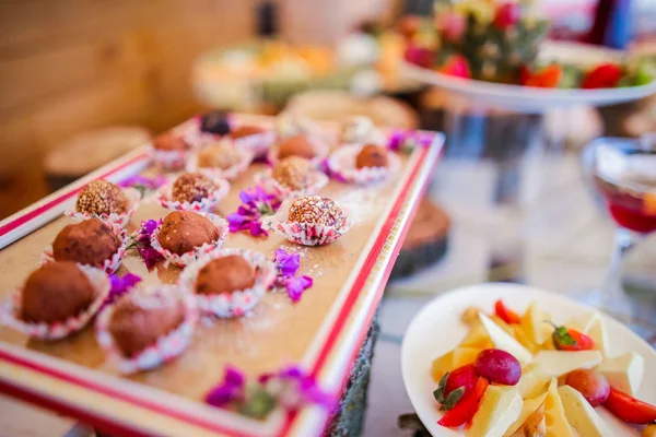 Süßigkeiten Tischkuchen Obst Gäste Urlaub — Stockfoto
