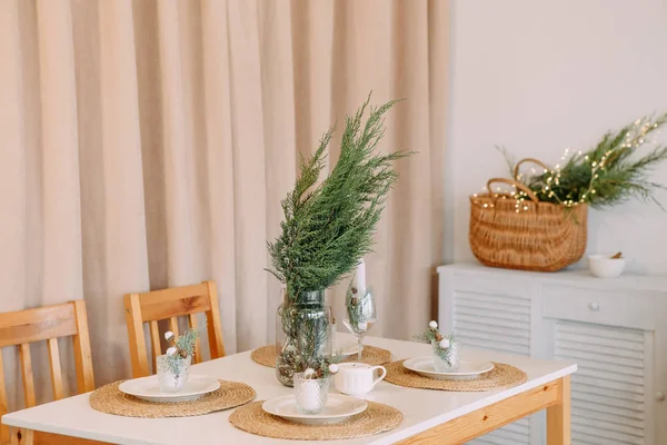 Christmas festive table house decor interior elegant — Stock Photo, Image