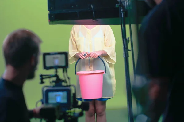 Vintage plástico rosa balde mão videógrafo câmera — Fotografia de Stock
