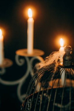 Cadılar bayramı cadı mumu, şamdan ateş süpürgesi.