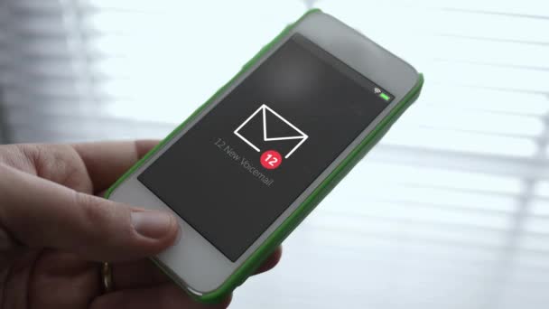 Smartphone Avec Nouvelles Notifications Voicemail Dans Salle Ambiante — Video