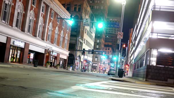 大约在匹兹堡 2018 时差在匹兹堡的美国士美非士街在深夜看到 — 图库视频影像