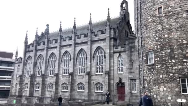月曇り Daydec 2017 にアイルランドのダブリンで 大聖堂を 2017 アイルランド — ストック動画
