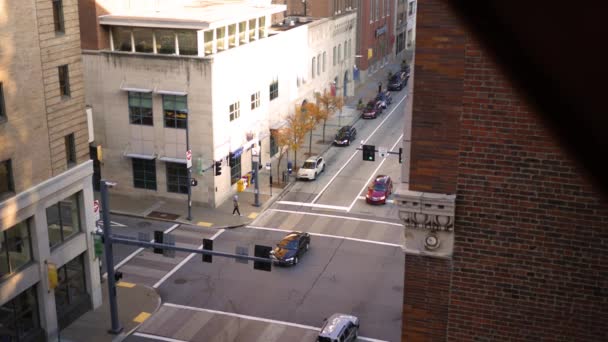 ペンシルベニア州ピッツバーグで同盟国の大通り交差点 — ストック動画