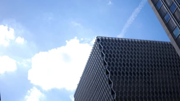 Daytime Establishing Shot Abstract Modern Corporate Building — Stock Video