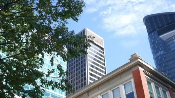 在匹兹堡市中心建立公司办公楼的日间拍摄 — 图库视频影像