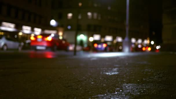Traficul Deplasează Strada Orașului Noaptea Orașul Urban Seara Ploioasă — Videoclip de stoc