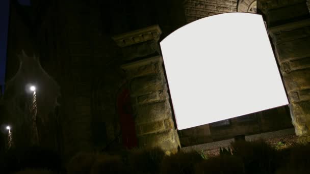 Signo Genérico Blanco Para Una Iglesia Por Noche Área Urbana — Vídeos de Stock